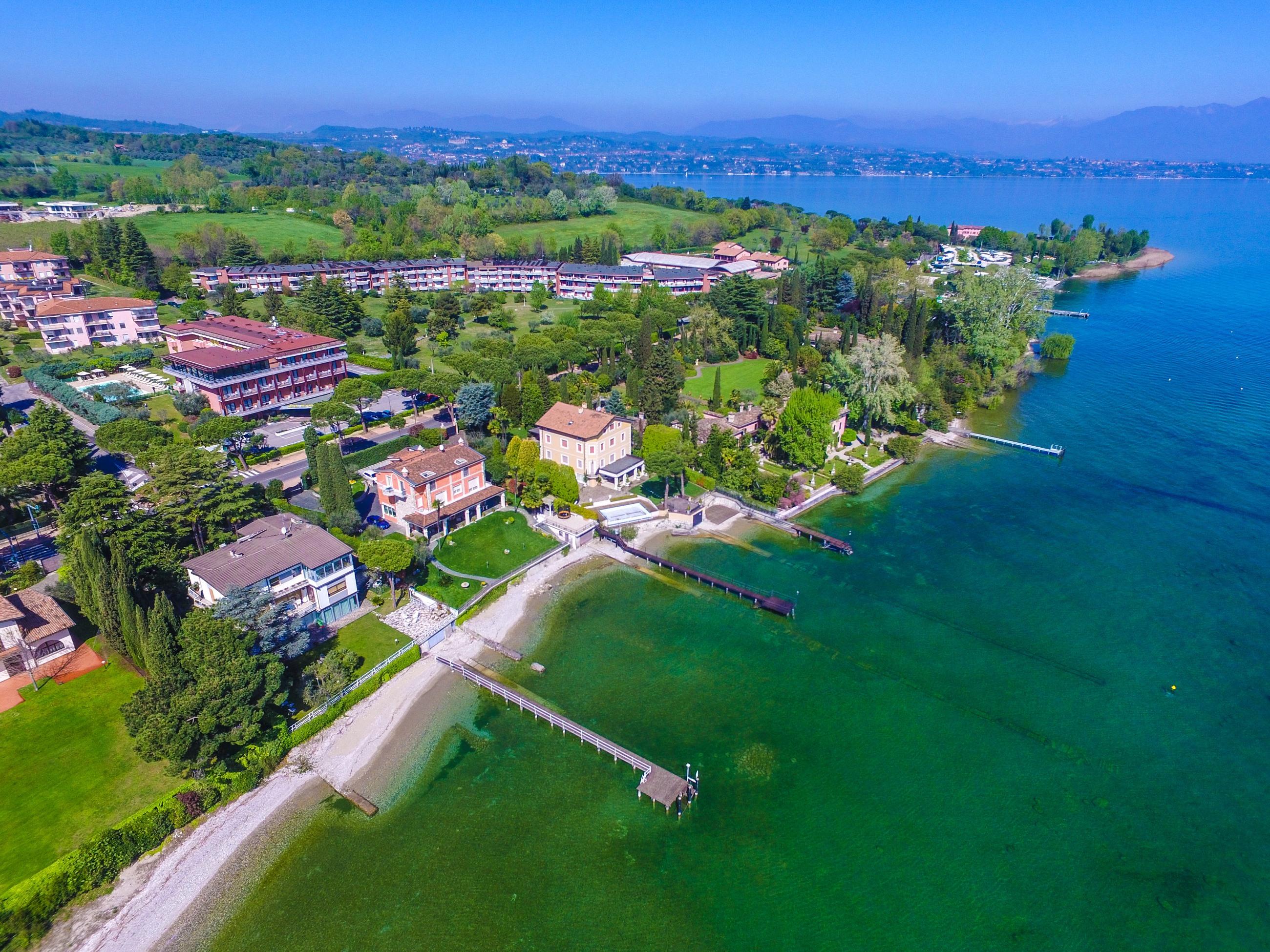 Hotel Oliveto Дезенцано-дель-Гарда Екстер'єр фото