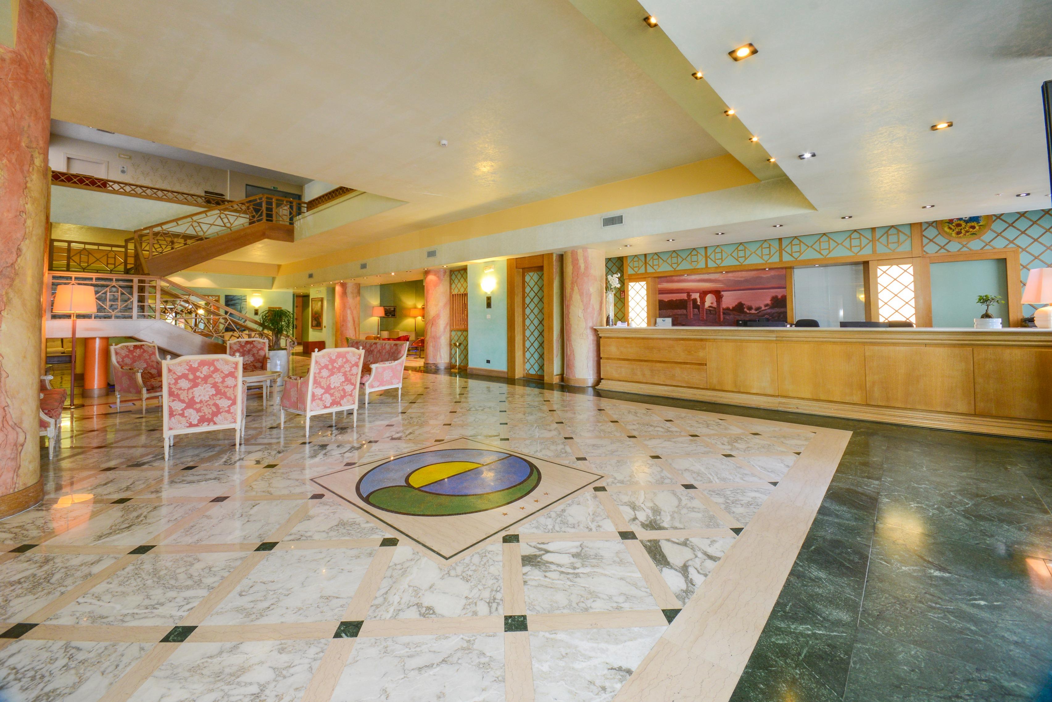Hotel Oliveto Дезенцано-дель-Гарда Екстер'єр фото