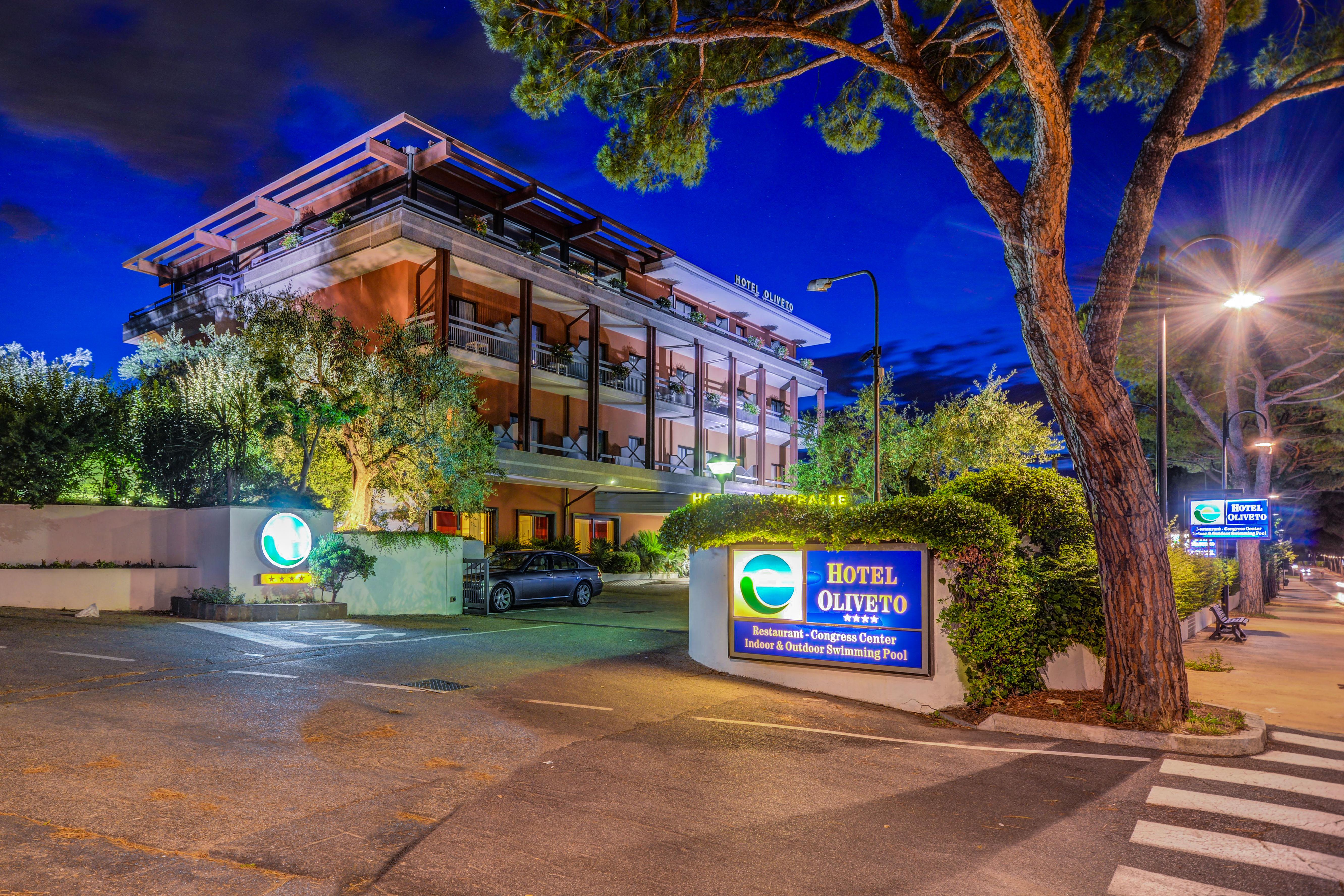 Hotel Oliveto Дезенцано-дель-Гарда Екстер'єр фото