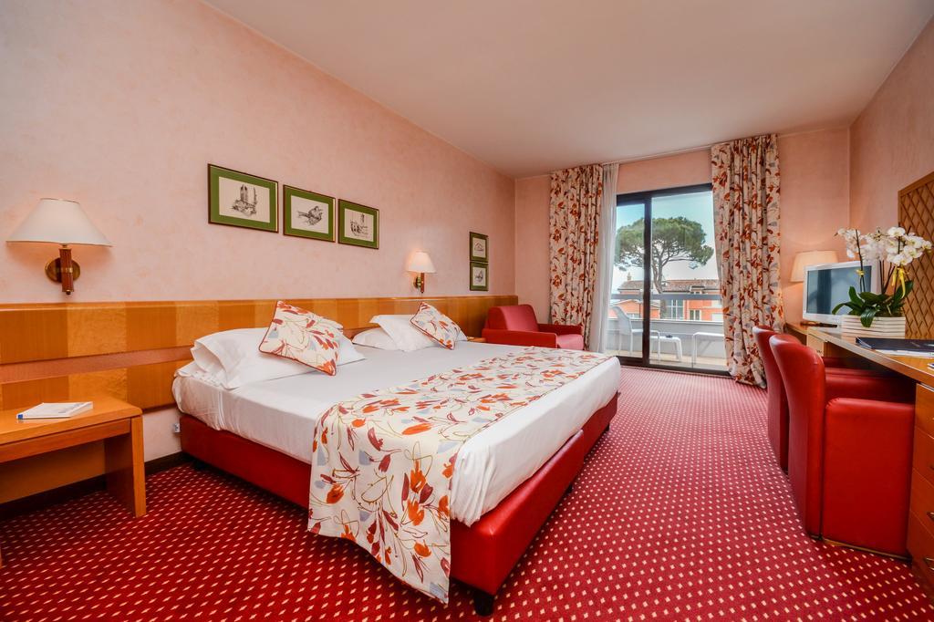 Hotel Oliveto Дезенцано-дель-Гарда Екстер'єр фото